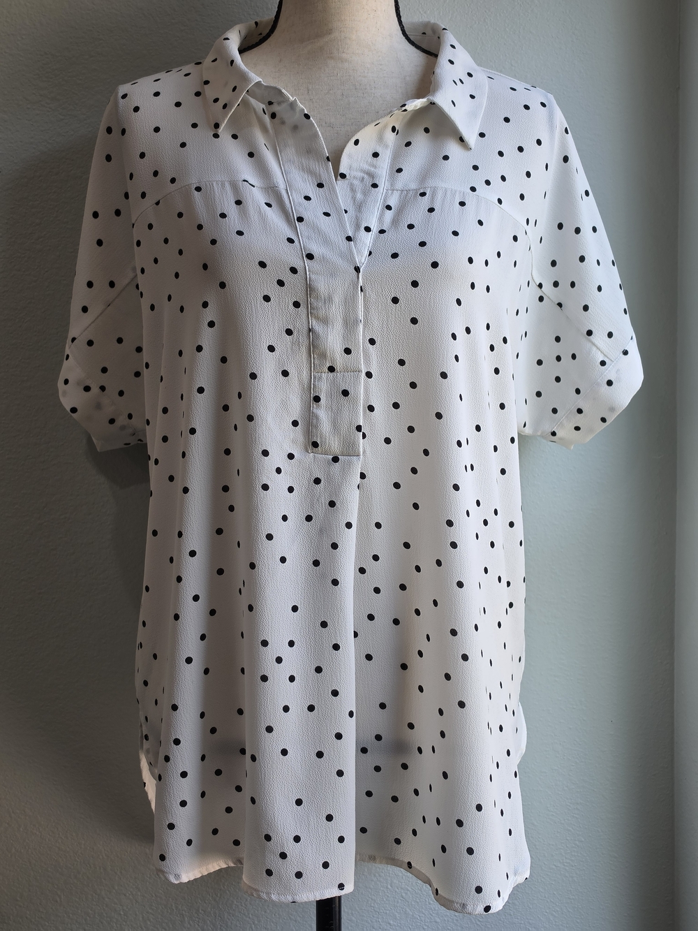 Vince Camuto White Polka Dot Blouse